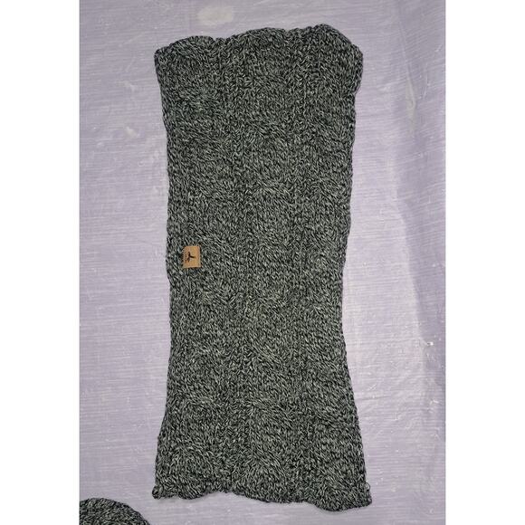 Ladies Black & White Warm Fleece Knit Winter Hat, Scarf & Touch Screen Glove Set - Picture 8 of 10